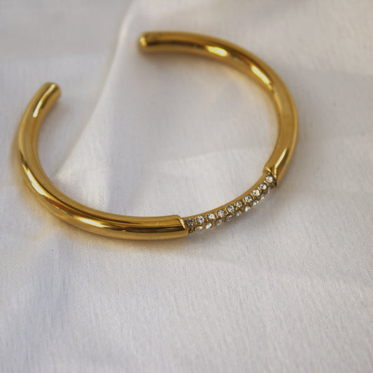 Stellar Charm 18kt Luxury Cuff Bracelet
